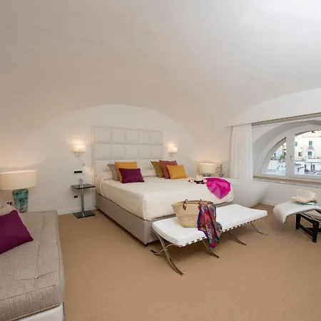 Palazzo Ferraioli - & Wellness 4*
