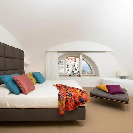 Hotel Palazzo Ferraioli - & Wellness 4*