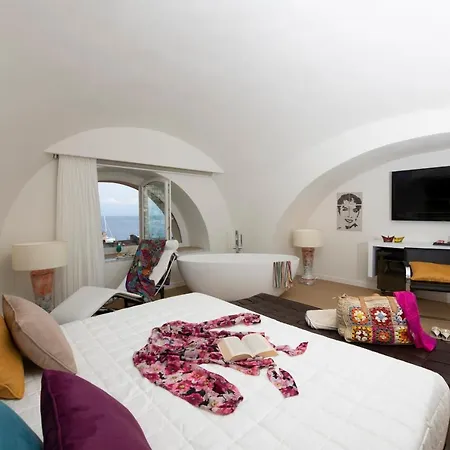 Hotel Palazzo Ferraioli - & Wellness 4*