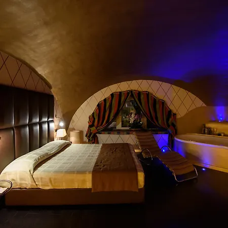 Palazzo Ferraioli - & Wellness Hotel 4*