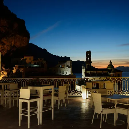 Hotel Palazzo Ferraioli - & Wellness