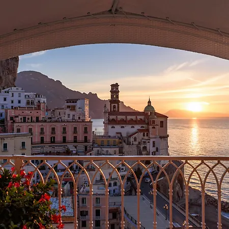 Hotel Palazzo Ferraioli - & Wellness 4*