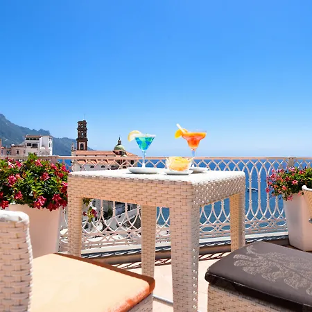 Palazzo Ferraioli - & Wellness 4*