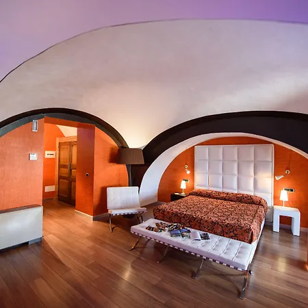 Palazzo Ferraioli - & Wellness 4*