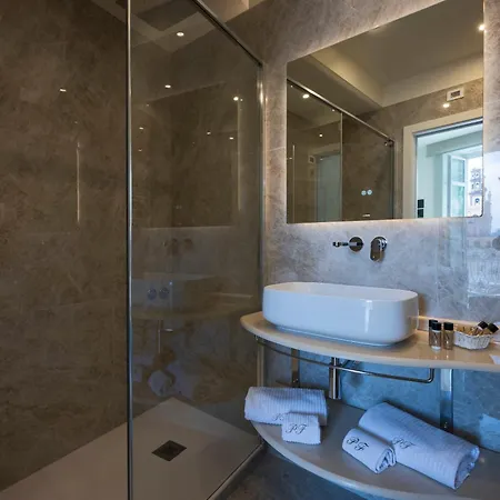 Palazzo Ferraioli - & Wellness Hotel